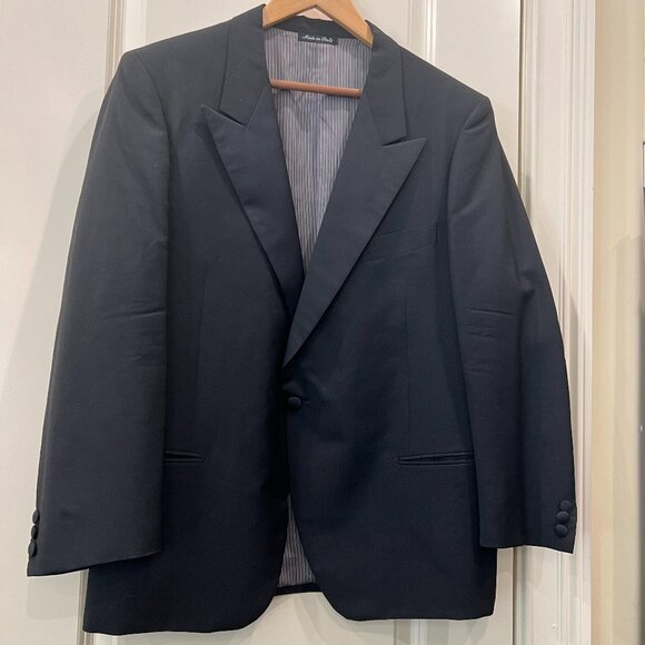 Men's Black Tuxedo Suit